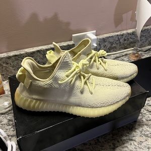 Yeezy Boost 350 Butter colorway size 8